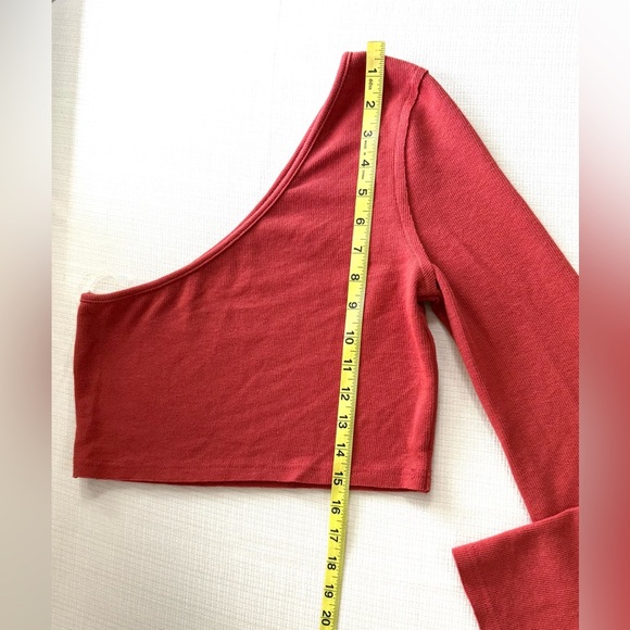 POL One Shoulder Crop Top - Picture 3 of 4